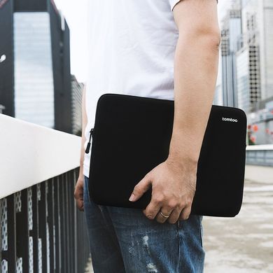 Чехол tomtoc Neopren Sleeve for 13 inch MacBook Pro 13 (2016-2020) - Black (A11-B01D), цена | Фото