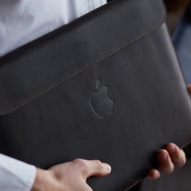 Кожаный чехол ручной работы INCARNE KLOUZ для MacBook Pro 14 (2021 | 2023) M1 | M2 | M3 - Черний, цена | Фото
