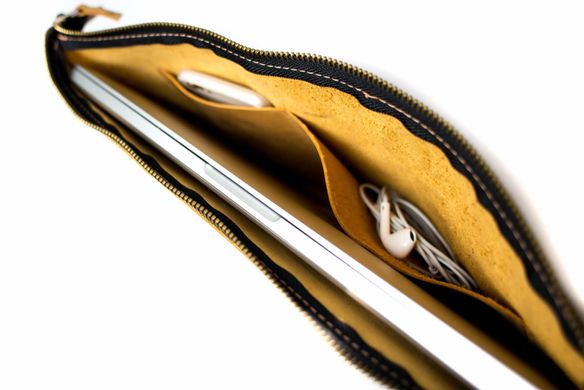 Кожаный чехол ручной работы для MacBook - Бордо (03001), цена | Фото