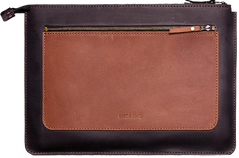 Кожаный чехол ручной работы INCARNE MOCCO для MacBook Air 15 (2023-2024) М2/М3 - Коричневый (карман коньяк)