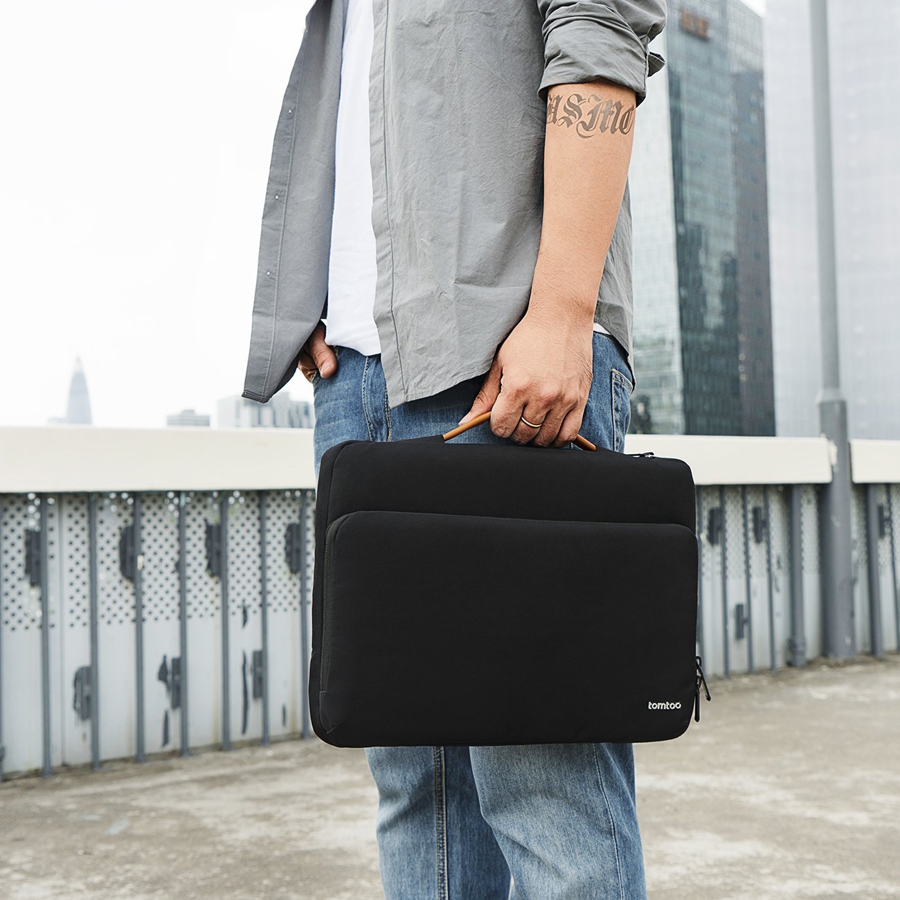 Чехол-сумка tomtoc Laptop Briefcase for 15 inch MacBook Pro (2016-2017)- Black