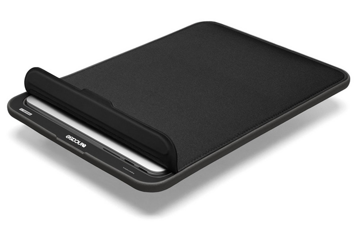 Папка Incase ICON Sleeve with TENSAERLITE for MacBook Air 13” - Black (CL60656)